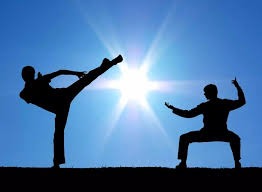 MLB》大谷翔平明星赛前33轰参加全垒打大赛 强劲内野安打跟一垒审抱撞在一起